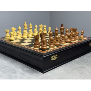 Шахматы подарочные в ларце с фигурами из самшита и палисандра люкс