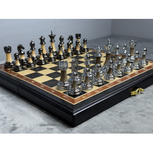 Шахматы подарочные из массива дуба с фигурами