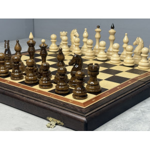Шахматы подарочные с премиальными фигурами из клена