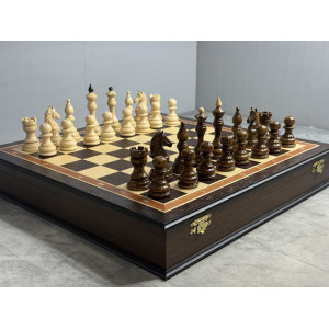 Шахматы подарочные в ларце из дуба венге с премиальными утяжелёнными фигурами из клёна