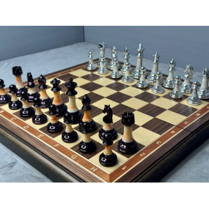 Шахматы деревянные подарочные с фигурами