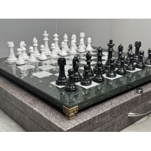Шахматы из камня подарочные с фигурами композит