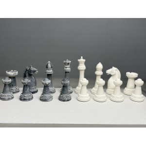 Шахматные фигуры из мрамора